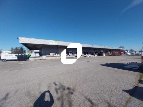 BATIMENT AVEC TERRAIN 4000 M² ET QUAIS - 2 146 m² non divisibles 13500 38070 Saint quentin fallavier