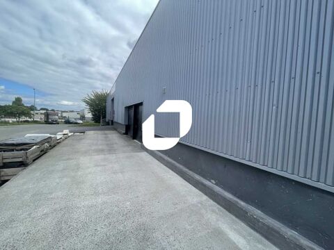   Zone d'activits dynamique - 372 m divisibles  partir de 26 m 