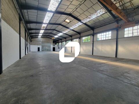   LOCAL RENOVE - 670 m non divisibles 