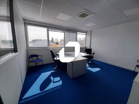 Bureaux - A LOUER - 407 m² divisibles à partir de 16 m² 7984 78690 Les essarts le roi