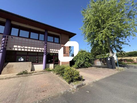 ENTREE PRIVATIVE - 150 m² non divisibles 1563 78960 Voisins le bretonneux