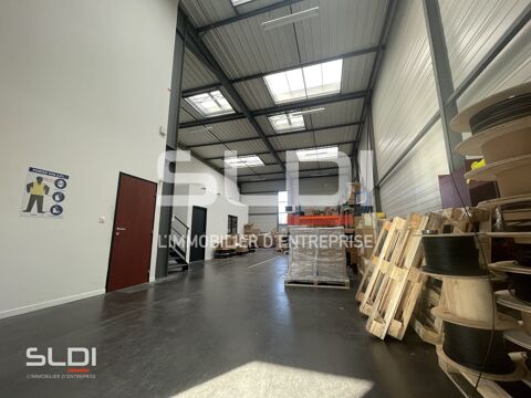 Locaux d'activités - A LOUER - 330 m² non divisibles 3161 69800 Saint priest