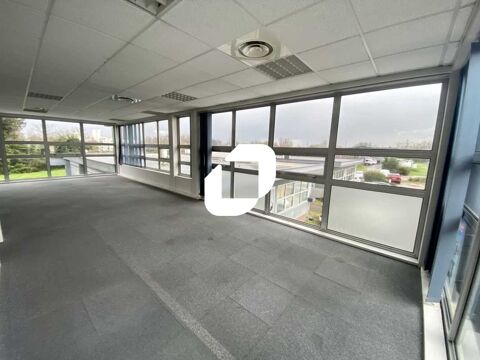 Bureaux - A LOUER - 480 m² divisibles à partir de 240 m² 3200 33300 Bordeaux