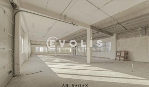   Locaux d'activit - A LOUER - 1056 m non divisibles 