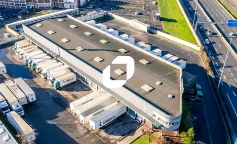 Entrepôts - A LOUER - 2 420 m² non divisibles 36300 93120 La courneuve