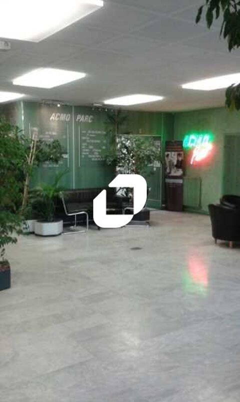   Locaux d'Activits - A LOUER - 250 m non divisibles 