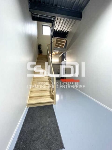 Bureaux - A VENDRE OU A LOUER - 391 m² non divisibles 0 01090 Guereins