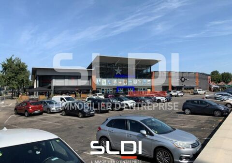 Locaux commerciaux - A LOUER - 150 m² non divisibles 1496 38300 Bourgoin jallieu
