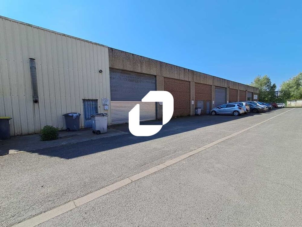  Locaux d'Activits - A LOUER - 876 m divisibles  partir de 336 m 