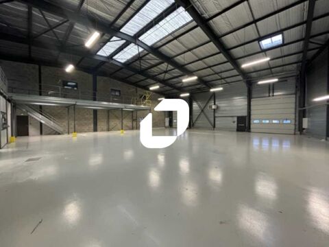 Locaux d'Activités - A LOUER - 1 310 m² non divisibles 7500 38070 Saint quentin fallavier