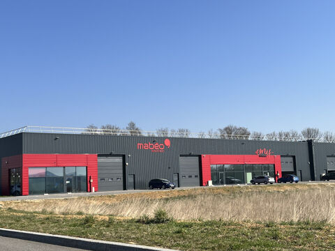 Entrepôt de 800 m2 NEUF avec quais 4000 25490 Allenjoie
