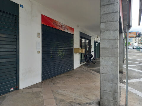 Local commercial centre de St Denis 785 97400 St denis