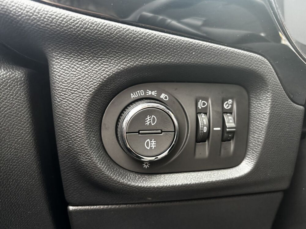 Corsa 1.2 Turbo 100ch Automatique Edition 2025 occasion 86440 Mign&eacute;-Auxances