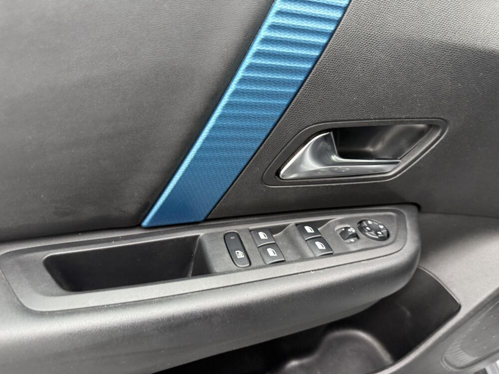 C4 &euml; 136 ch (100 kW) Auto Shine Pack 2021 occasion 69330 Meyzieu