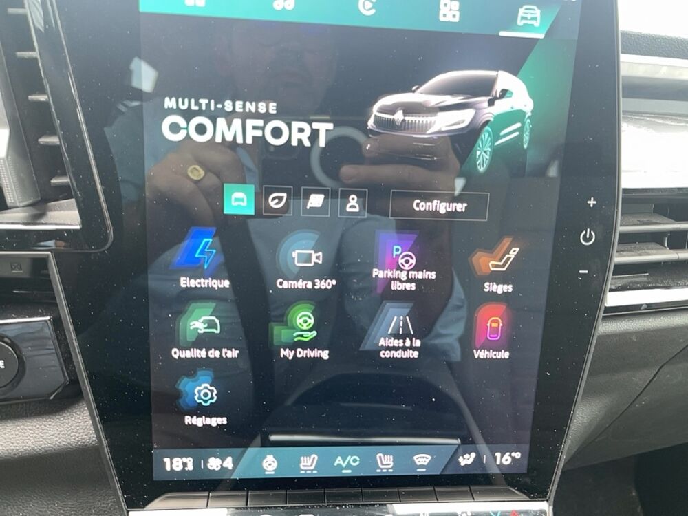 Espace iconic E-Tech full hybrid 200cv 7 places 2024 occasion 38090 Villefontaine