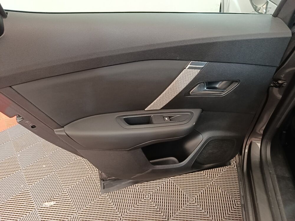 C4 PureTech 130 S&S BVM6 Feel Pack 2021 occasion 91580 &Eacute;tr&eacute;chy