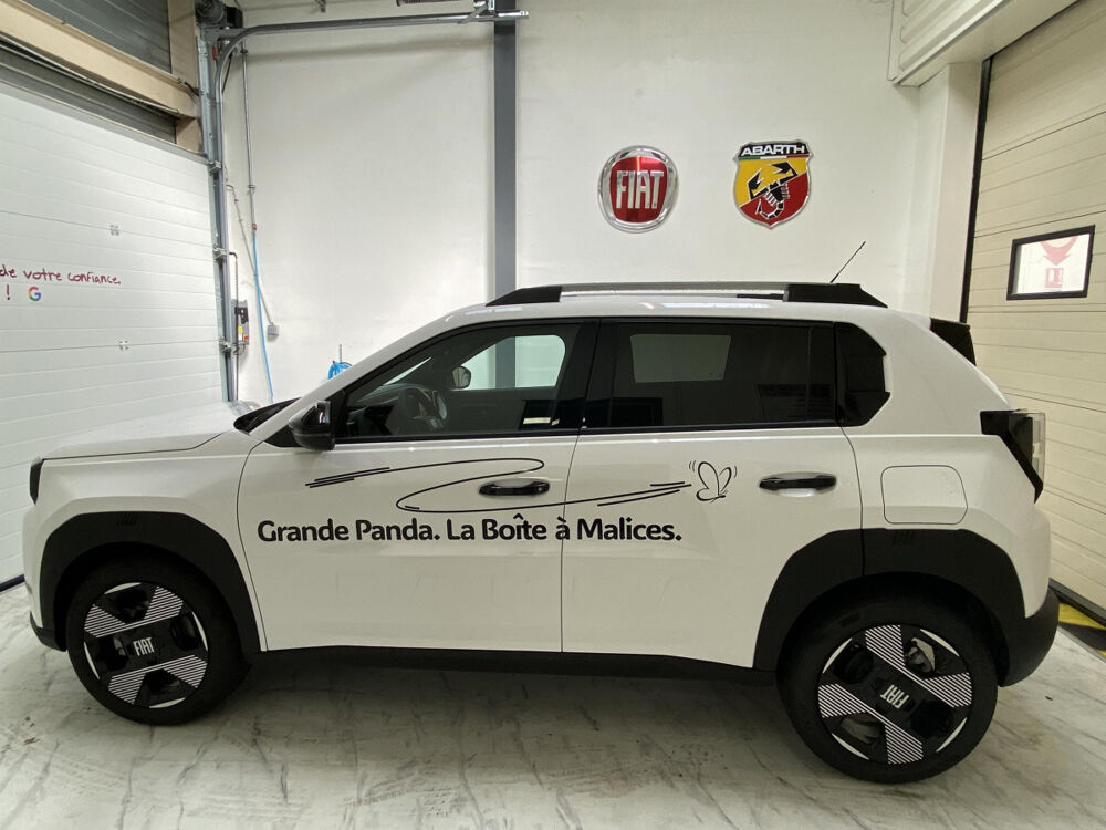 Grande panda T-Gen 3 1.2 Hybrid 110ch DCT6 LA PRIMA 2025 occasion 76360 Barentin