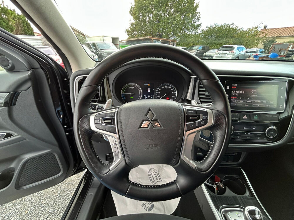 Outlander Hybride recharg Intense Style 4WD MY18 2018 occasion 42640 Saint-Germain-Lespinasse