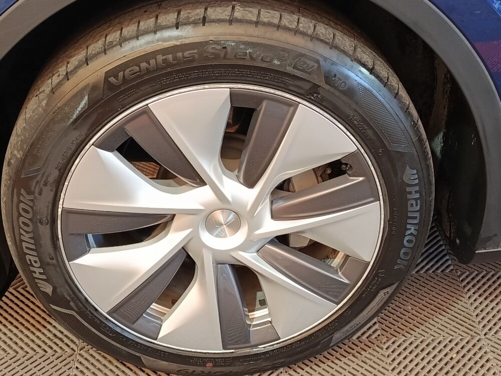 Model Y Grande Autonomie Dual-Motor AWD 2023 occasion 91580 &Eacute;tr&eacute;chy