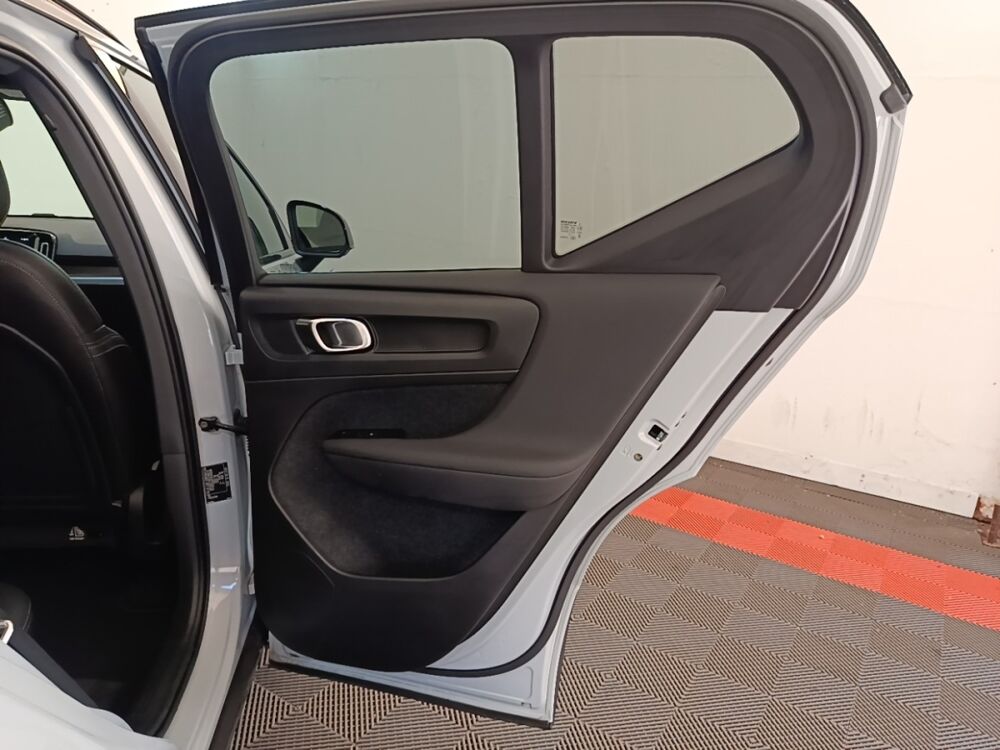 XC40 P8 408 R-Design 1EDT 2021 occasion 91580 &Eacute;tr&eacute;chy