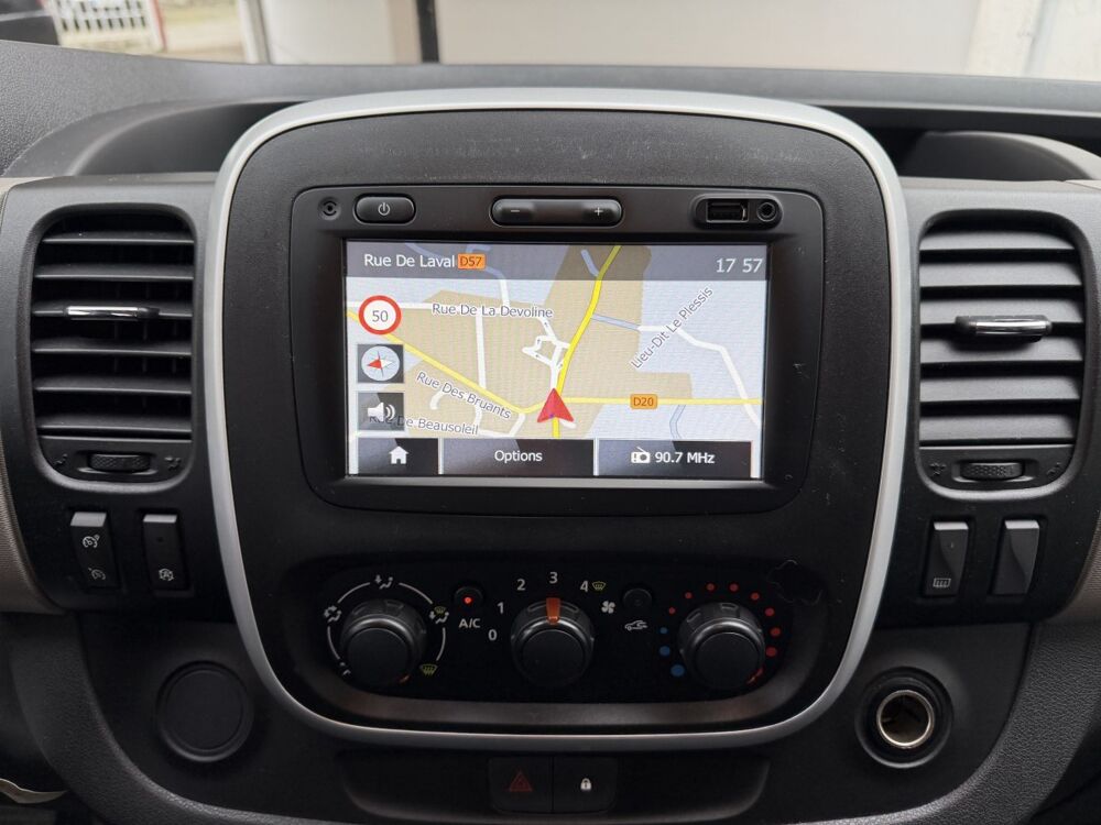 Jumpy dCi 120 l2h1  5 places  2015 occasion 53210 Soulg&eacute;-sur-Ouette