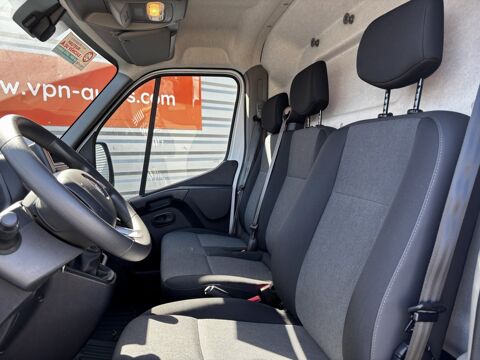Jumpy FG Tr CF F3500 L2H2 Blue dCi 135 33044KMS 17900€HT 2023 occasion 86440 Mign&eacute;-Auxances