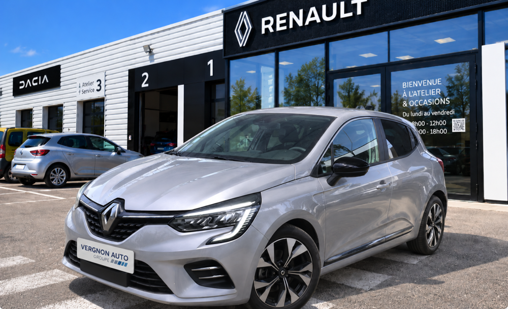 Clio Evolution r&eacute;versible E-Tech full hyb 145 2023 occasion 30610 Sauve