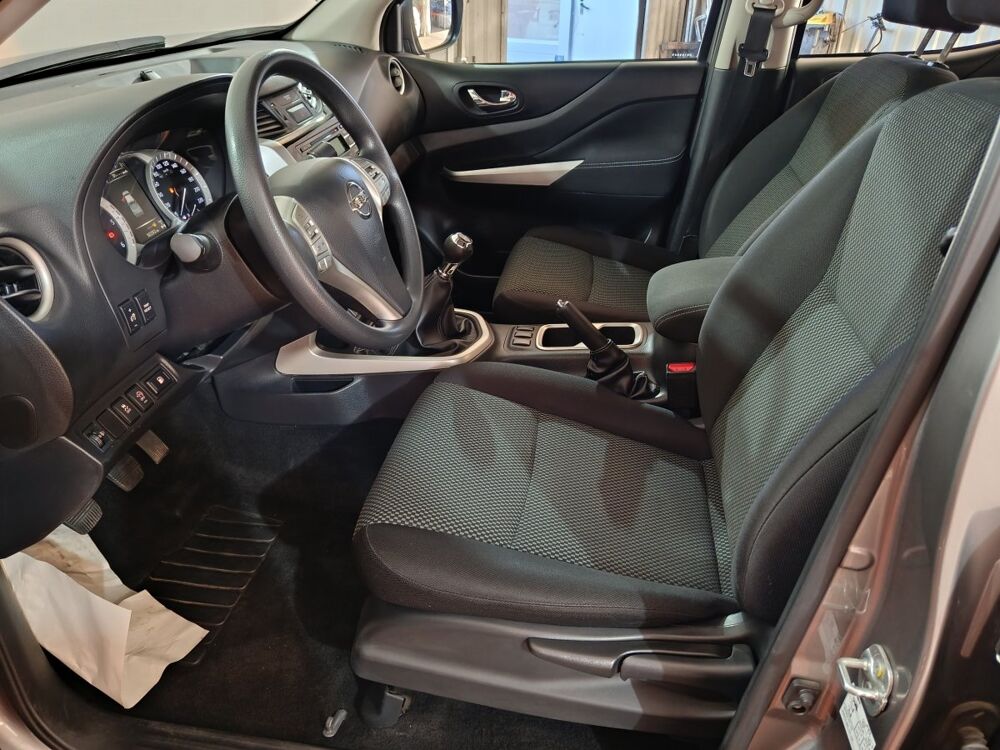 Navara Double-Cab 2.3 dCi 190 ACENTA 2018 occasion 91580 &Eacute;tr&eacute;chy