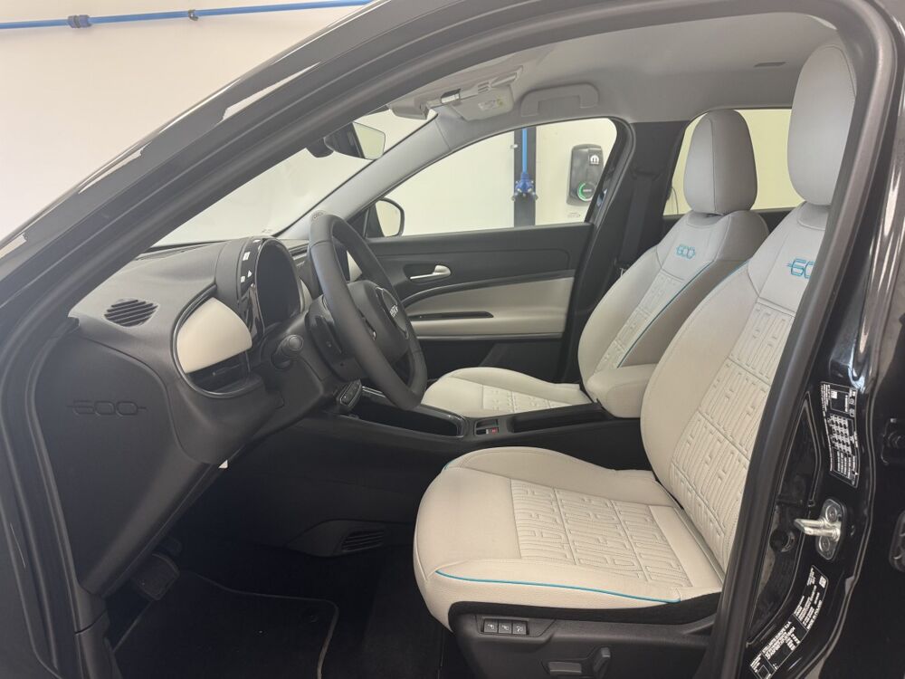 Fiat 600 1.2 Hybrid 100 DCT6 La Prima 2024 occasion 76360 Barentin