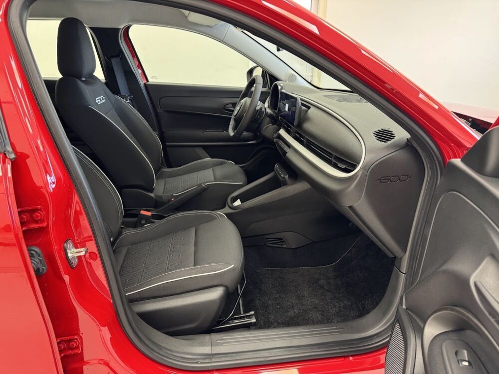 Fiat 600 1.2 Hybrid 100 DCT6 Pack Confort 2025 occasion 76360 Barentin