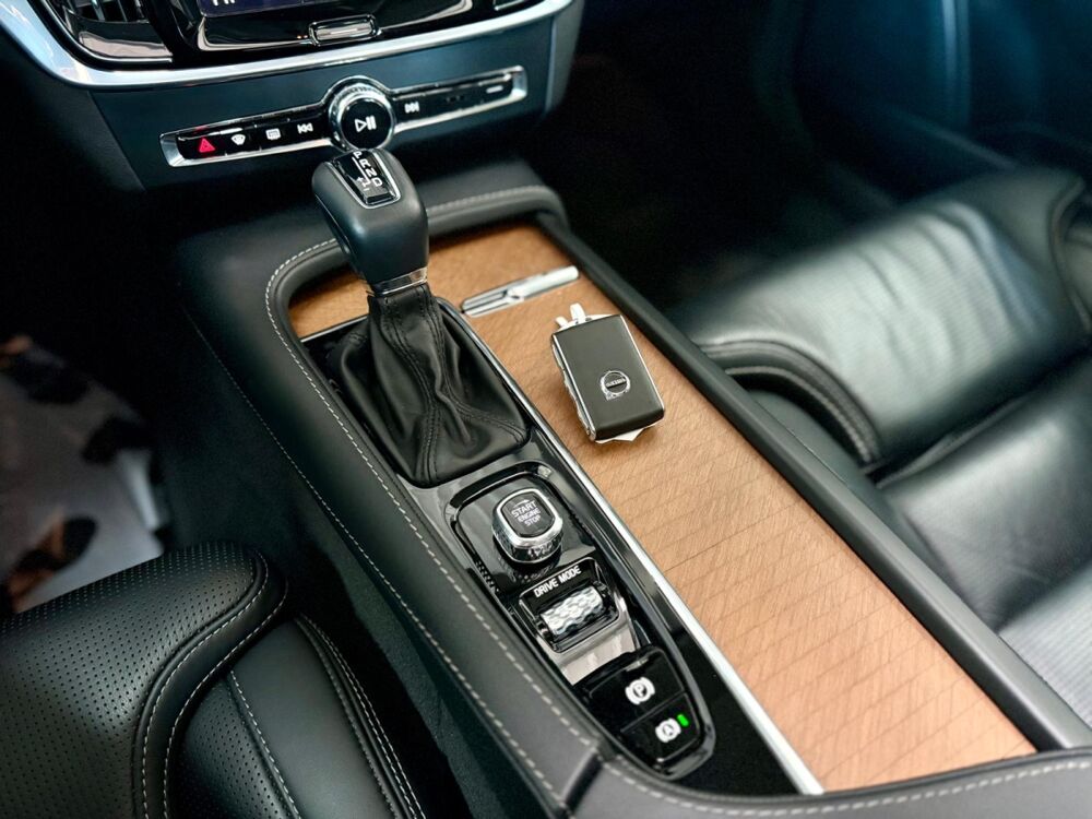 S90 D4 AdBlue 190 Geartronic 8 Inscription 2020 occasion 63360 Gerzat