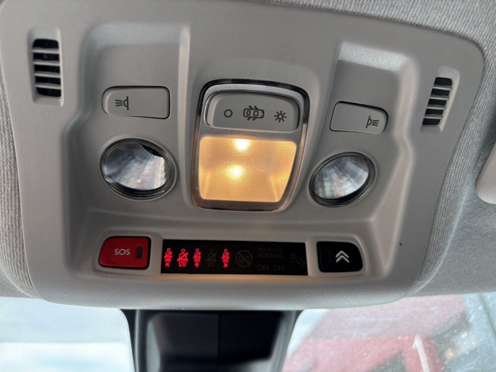 C3 PureTech 83 S&S BVM Shine 2021 occasion 38460 Cr&eacute;mieu