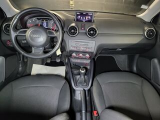 A1 1.6 TDI 105 AMBIENTE 2013 occasion 93600 Aulnay-sous-Bois