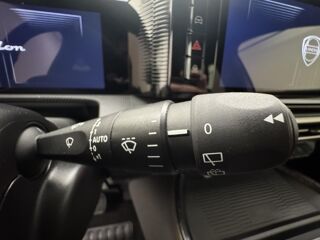 Ypsilon 1.2 Ibrida 100ch eDCT6 LX 2025 occasion 76360 Barentin