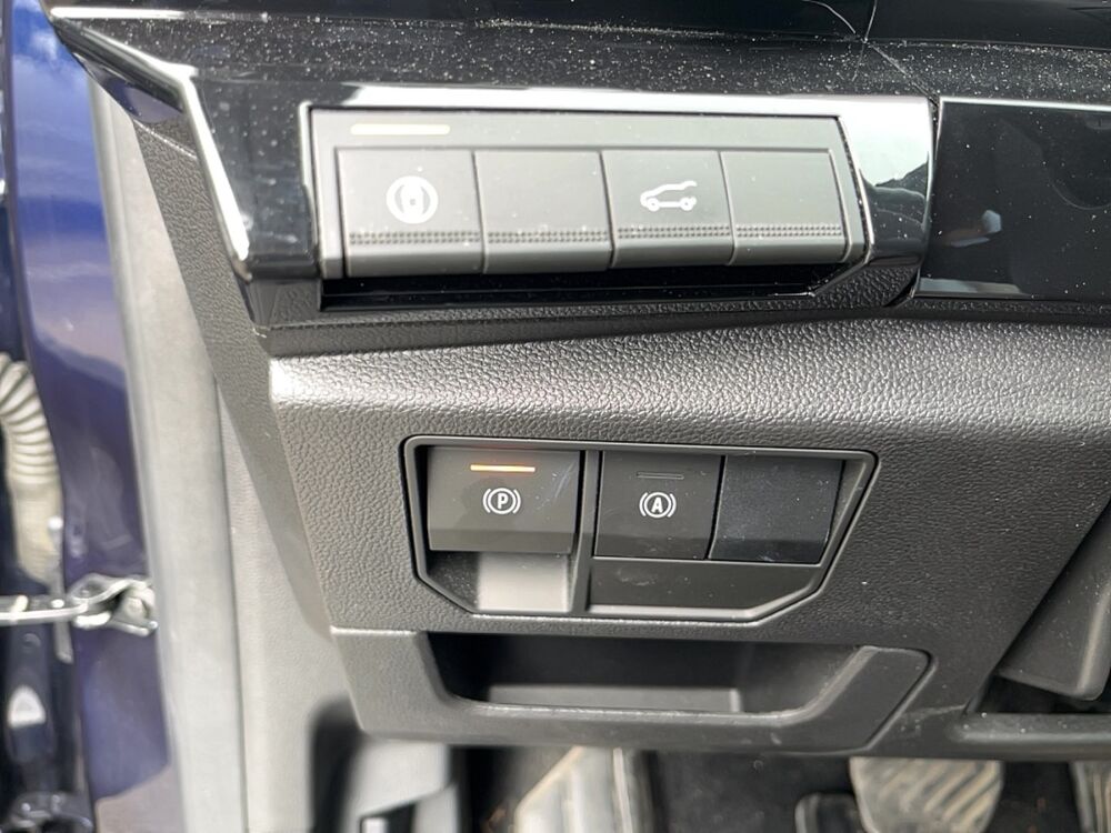 Espace iconic E-Tech full hybrid 200cv 7 places 2024 occasion 38090 Villefontaine