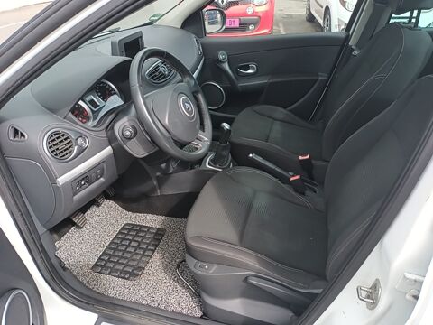 Clio Dynamique TomTom 1.2 TCE 100 Eco2 2011 occasion 35210 Ch&acirc;tillon-en-Vendelais