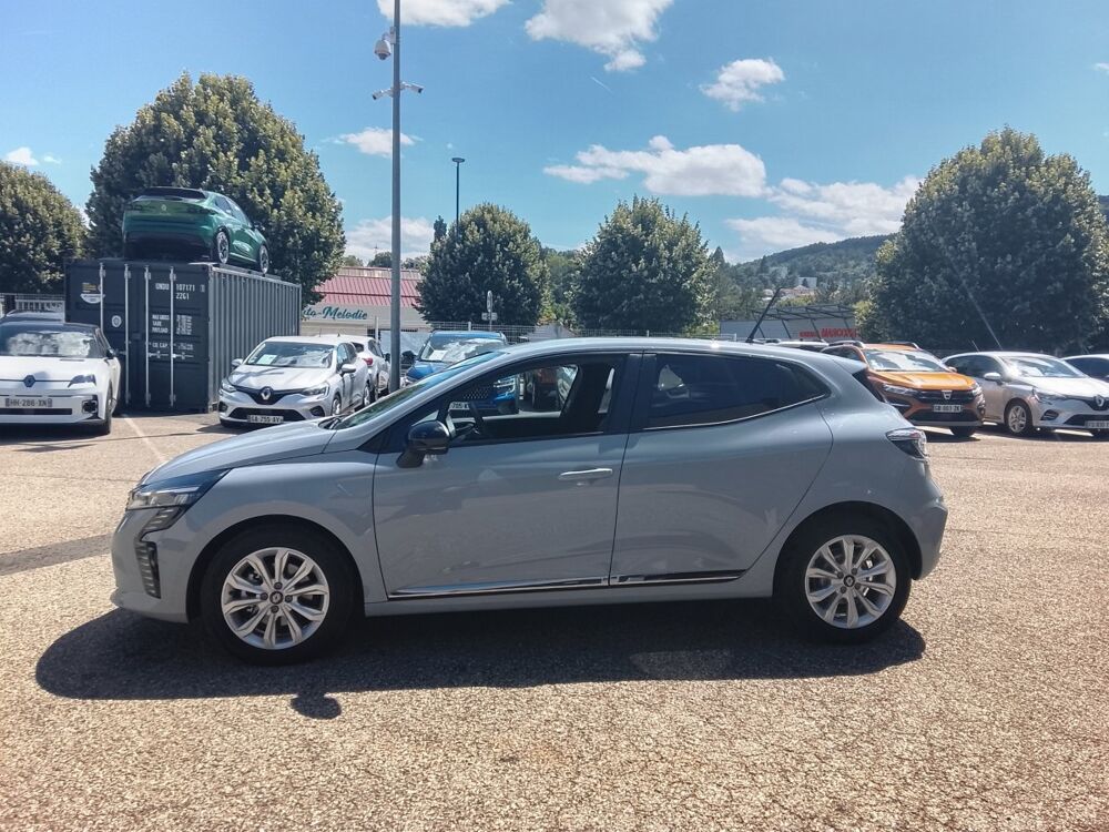 Clio g&eacute;n&eacute;ration Blue dCi 100 -25 + Navigation 2024 occasion 42240 Unieux