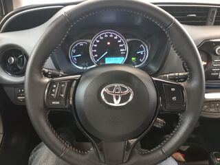 Yaris 1.5 VVT-I HYBRID France Business 2019 occasion 91580 &Eacute;tr&eacute;chy