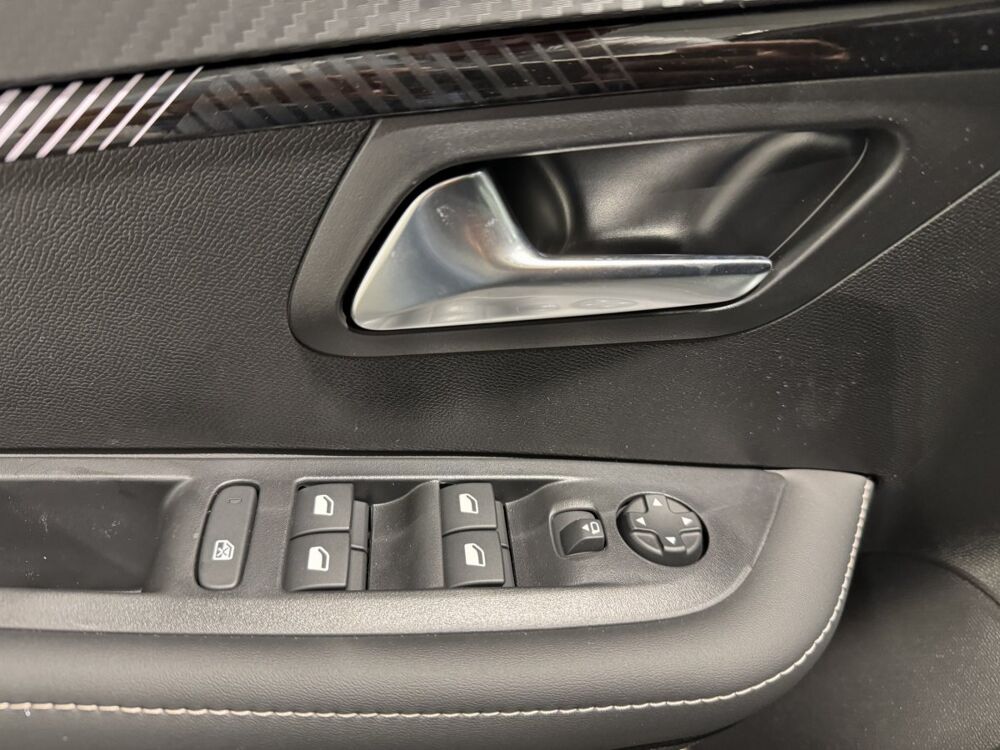 208 Hybrid 110 e-DCS6 Allure + OPTIONS 2026 occasion 30220 Aigues-Mortes