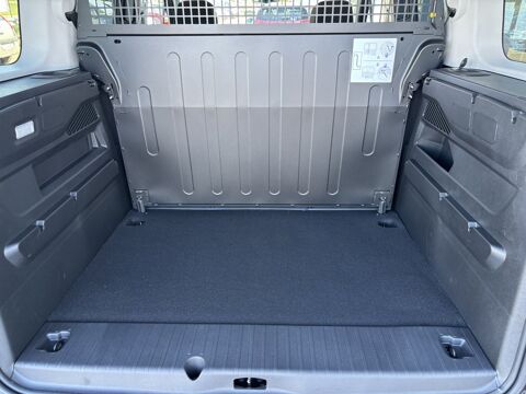 Berlingo M Diesel 130 MAX 5 places Auto 2026 occasion 38460 Cr&eacute;mieu