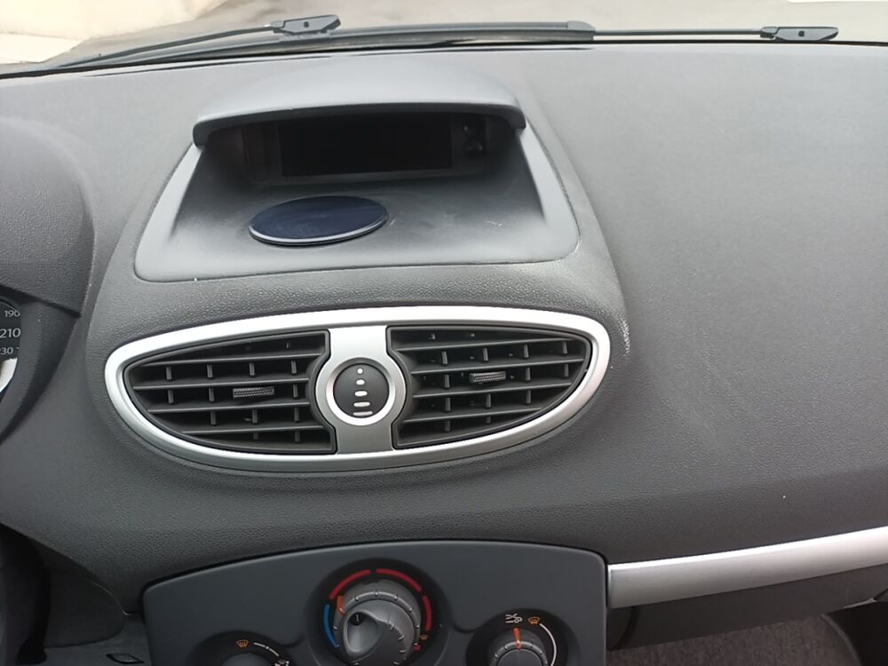 Clio Expression Clim 1.2 TCE 100 Eco2 2010 occasion 35210 Ch&acirc;tillon-en-Vendelais