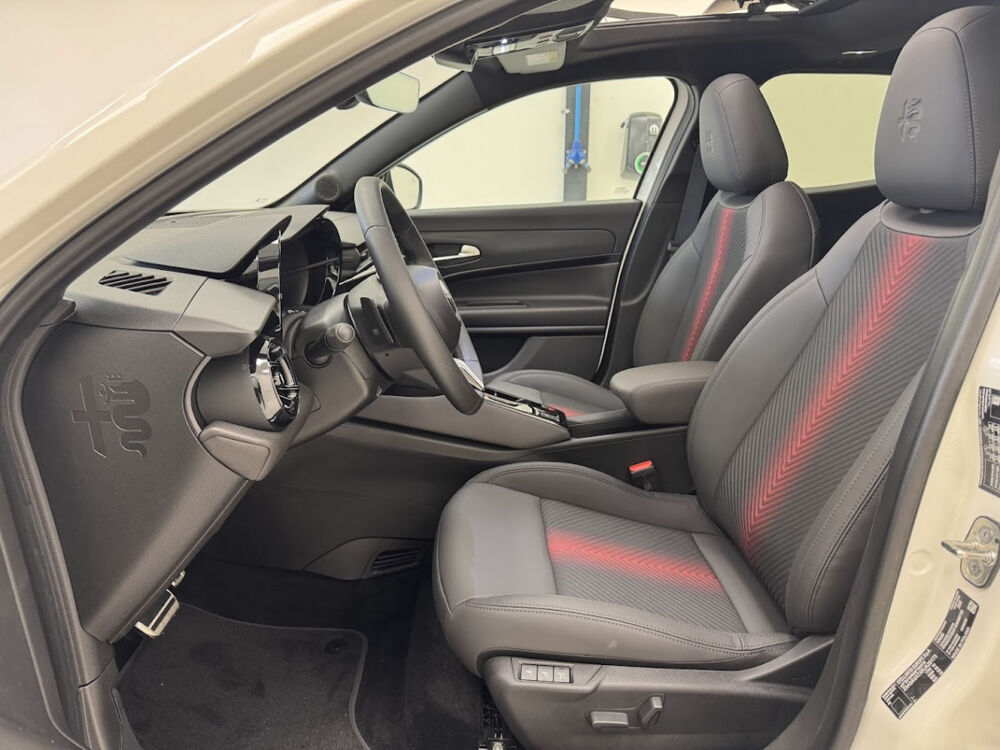 Junior 1.2 Ibrida 136ch Speciale DCT6 2025 occasion 76360 Barentin