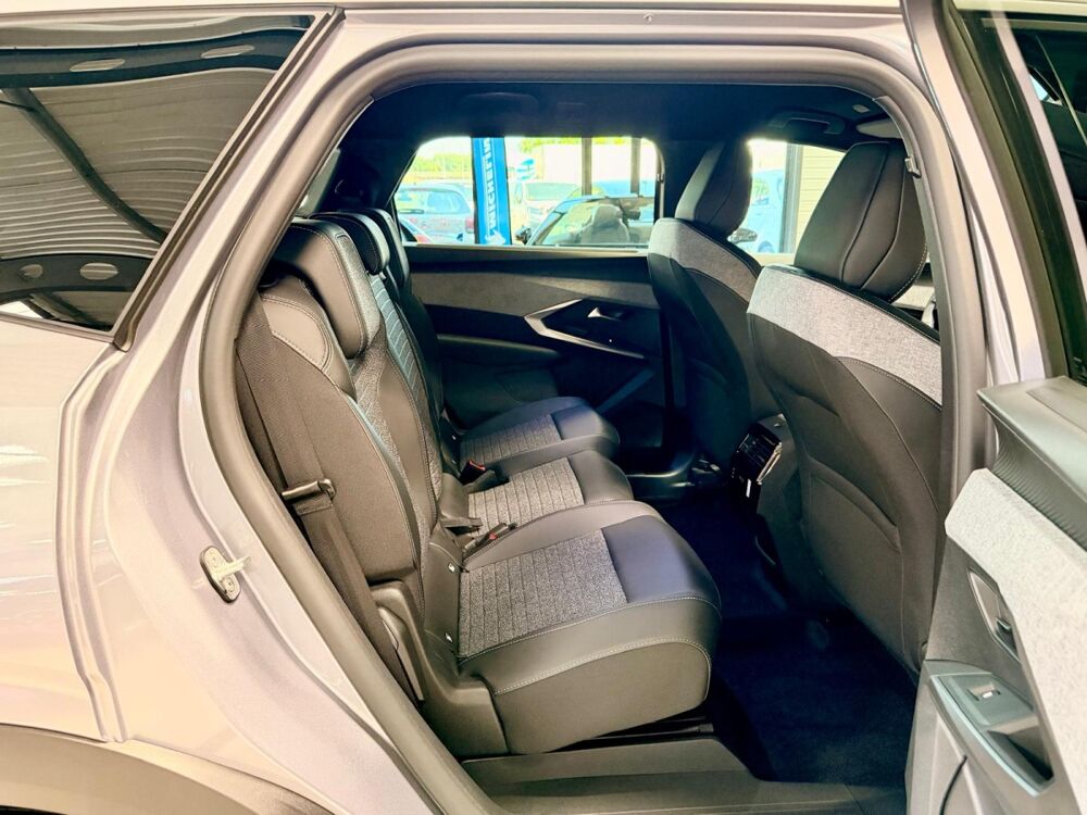 5008 1.2 HYBRID 145 E-DCS6 Allure Business 2026 occasion 63360 Gerzat