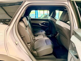 5008 1.2 HYBRID 145 E-DCS6 Allure Business 2026 occasion 63360 Gerzat