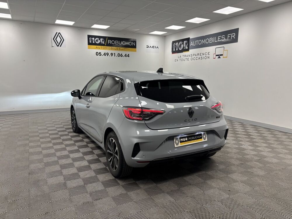 Clio Techno E-Tech full hybrid 145 -24 2024 occasion 86500 Montmorillon
