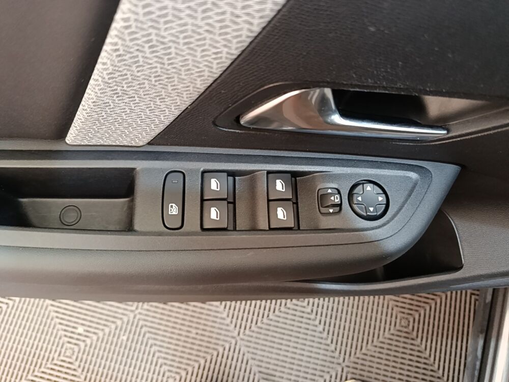 C4 PureTech 130 S&S BVM6 Feel Pack 2021 occasion 91580 &Eacute;tr&eacute;chy