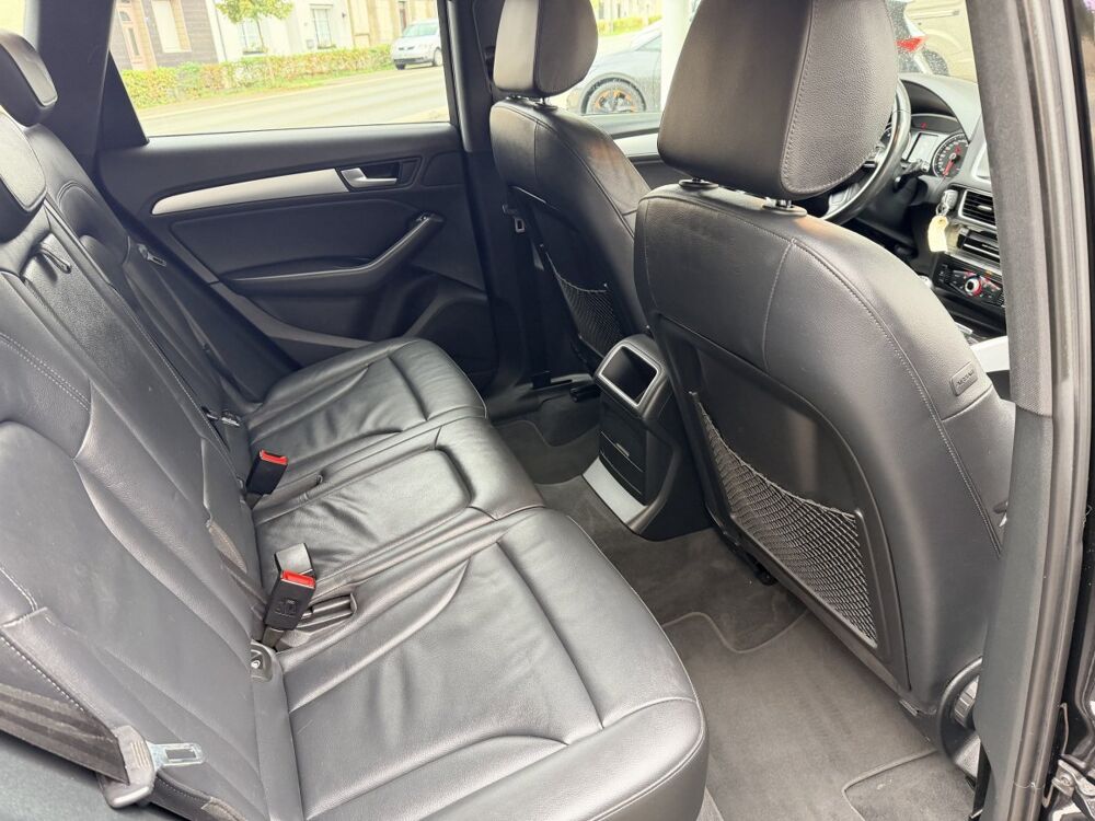 Q5 2.0 TDI 150 full black 2015 occasion 53210 Soulg&eacute;-sur-Ouette