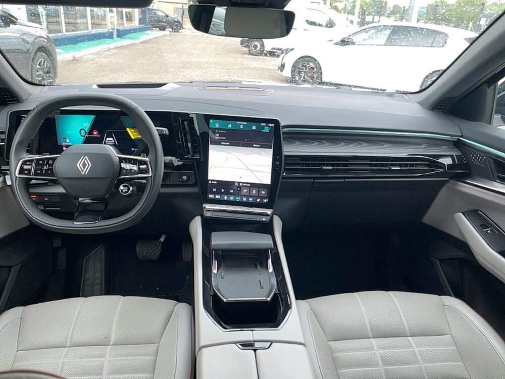 Espace iconic E-Tech full hybrid 200cv 7 places 2024 occasion 38090 Villefontaine