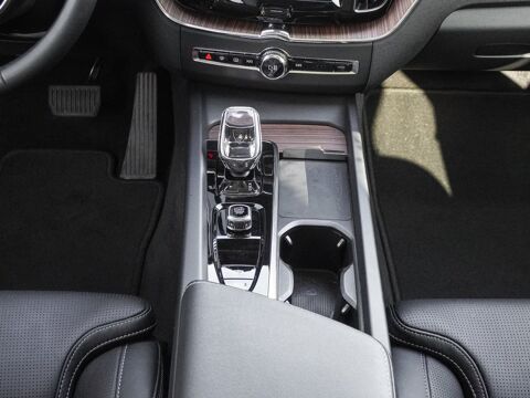 XC60 Recharge T8 AWD Ultimate Dark 455 S. Ventil&eacute;s Toit ouvrant A 2023 occasion 69007 Lyon