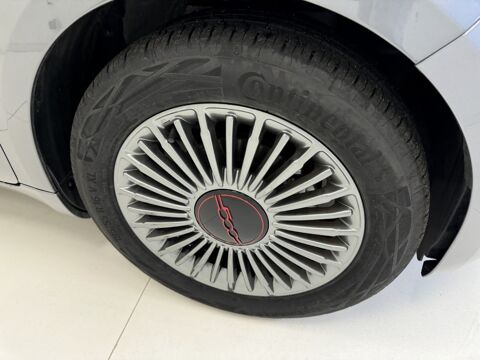 500 24kWh (Red) 2023 occasion 76360 Barentin